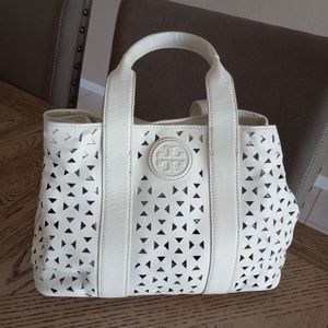 Brand new beautiful white Tory pocketbook, Never used